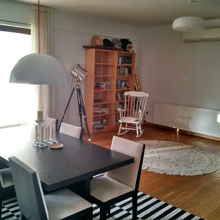 Timeless Luxury 3 Bedroom In Central *